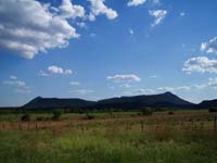 122 Riesenvulkankrater bei Acahay